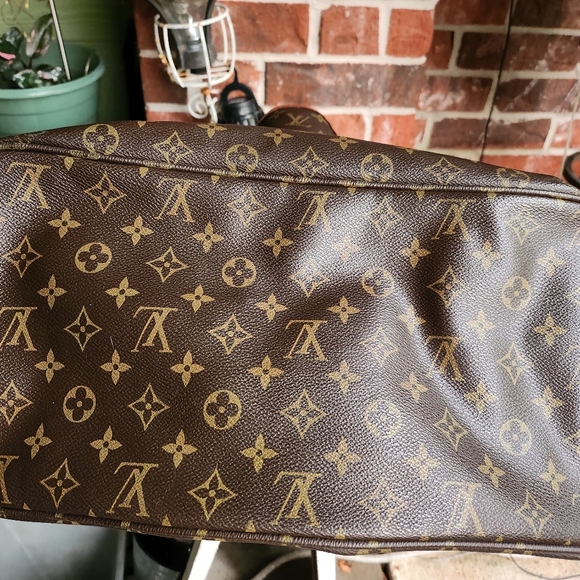 LARGE HOGO HANDBAG BY LOUIS VUITTON - Picture 6 of 11